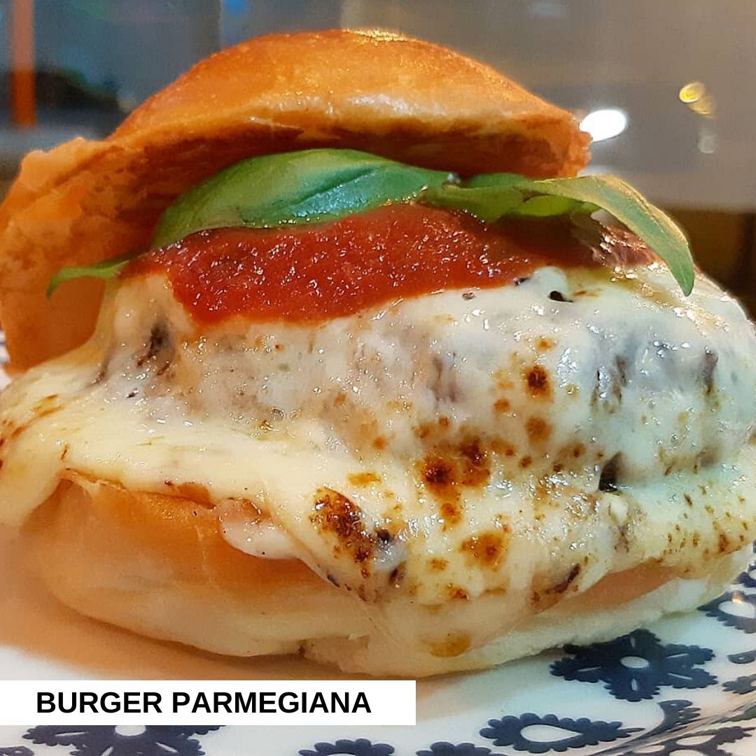 BURGER PARMEGIANA +BATATA